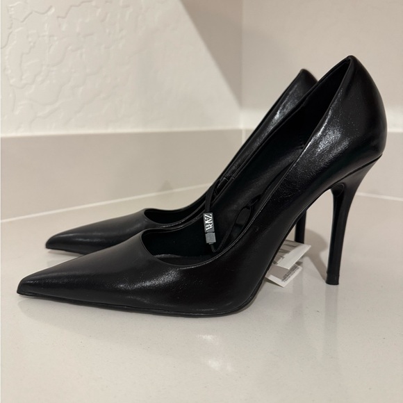 NWT Zara Pointed Toe Heel Size 8 (39) - Picture 1 of 4